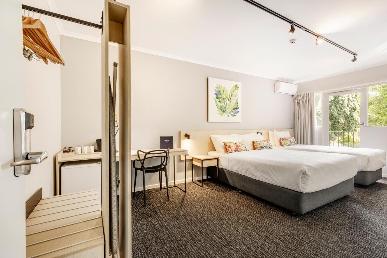 Nightcap At Findon Hotel Adelaide Bagian luar foto