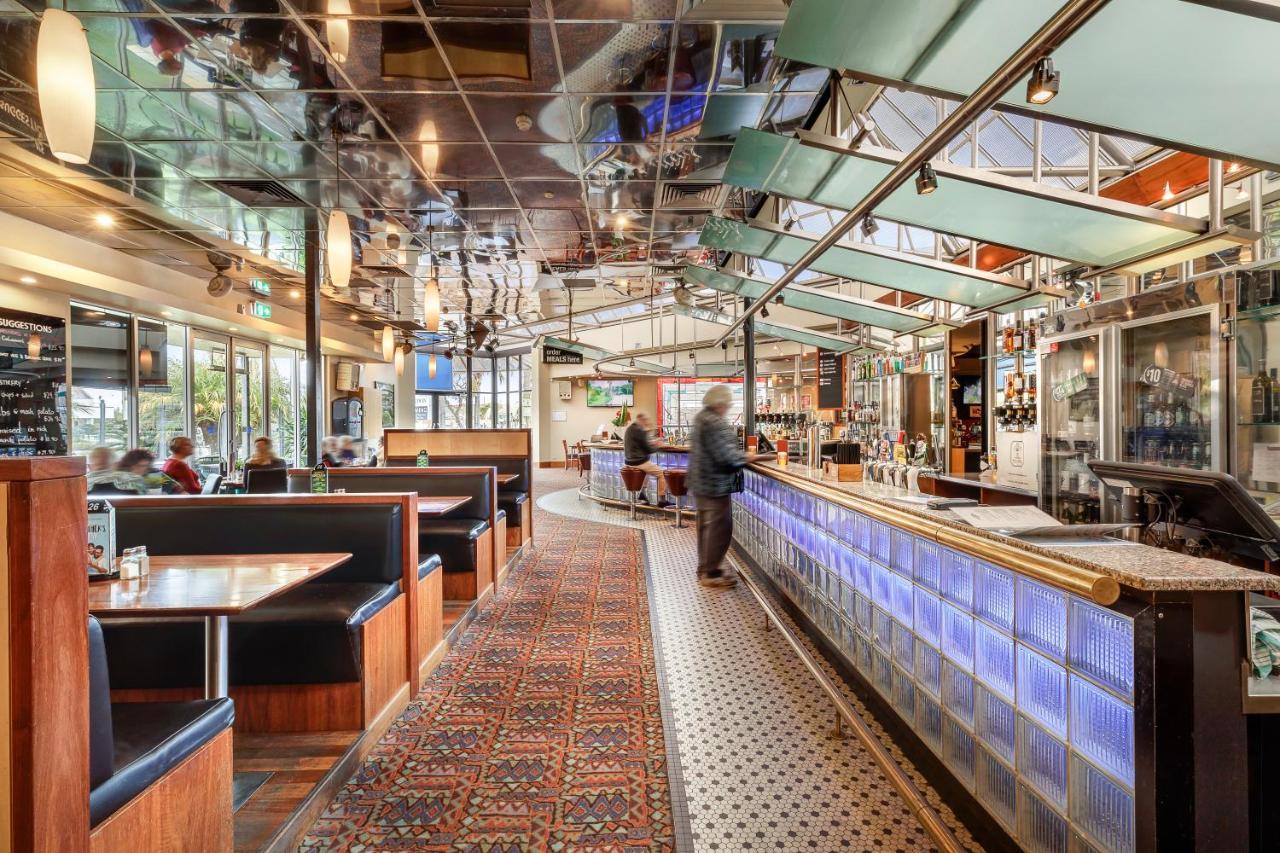 Nightcap At Findon Hotel Adelaide Bagian luar foto